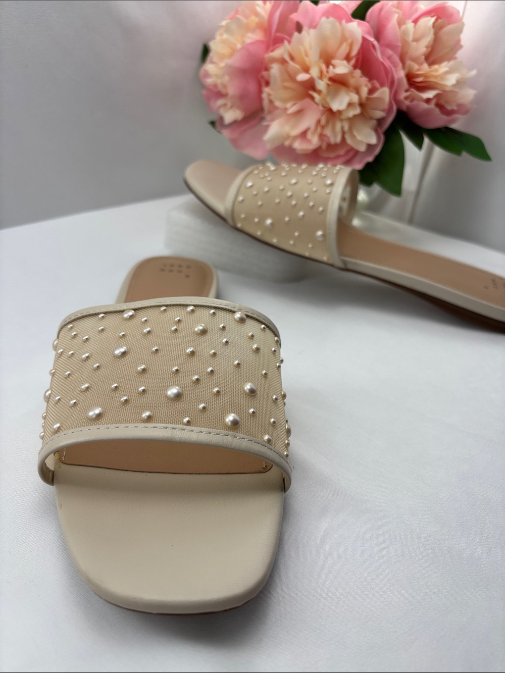 A new day Womens 10 Beaded Ivory Slide Sandals with Pearl Accents #751